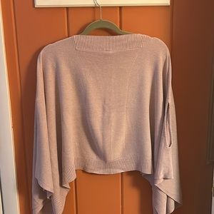 Lululemon Mauve Forward Flow Cape with coordinating tank top